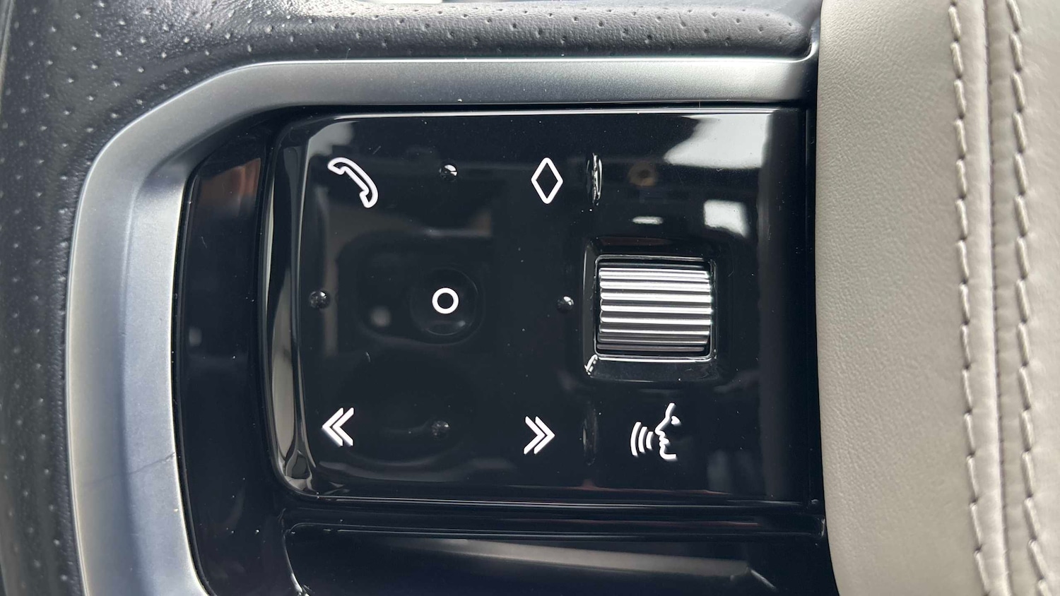 Used Land Rover Range Rover Velar 2022 for sale - 77589169: Photo 28