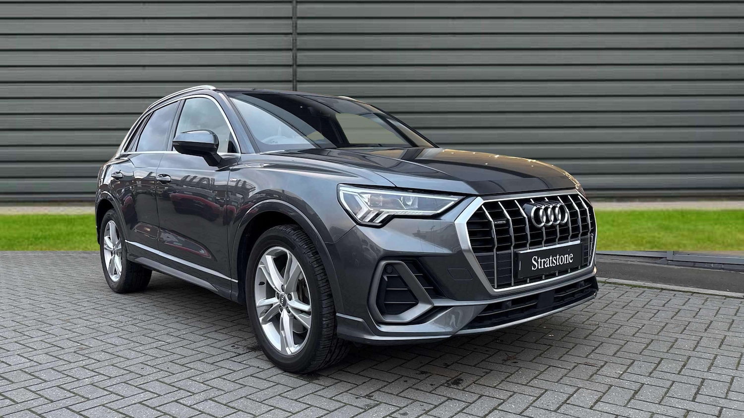 Used Audi Q3 2020 for sale - 76636628: Photo 1