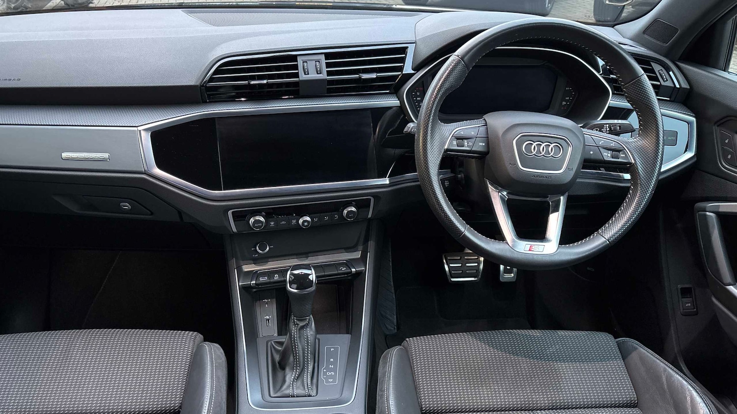 Used Audi Q3 2020 for sale - 76636628: Photo 17