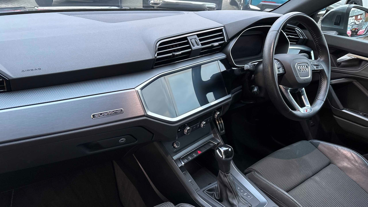 Used Audi Q3 2020 for sale - 76636628: Photo 2