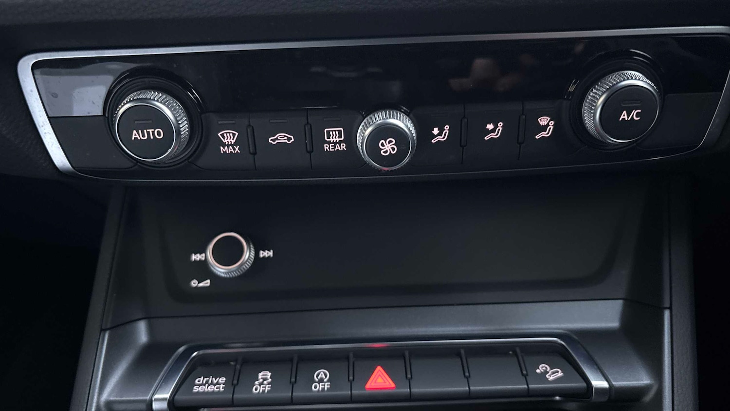 Used Audi Q3 2020 for sale - 76636628: Photo 30