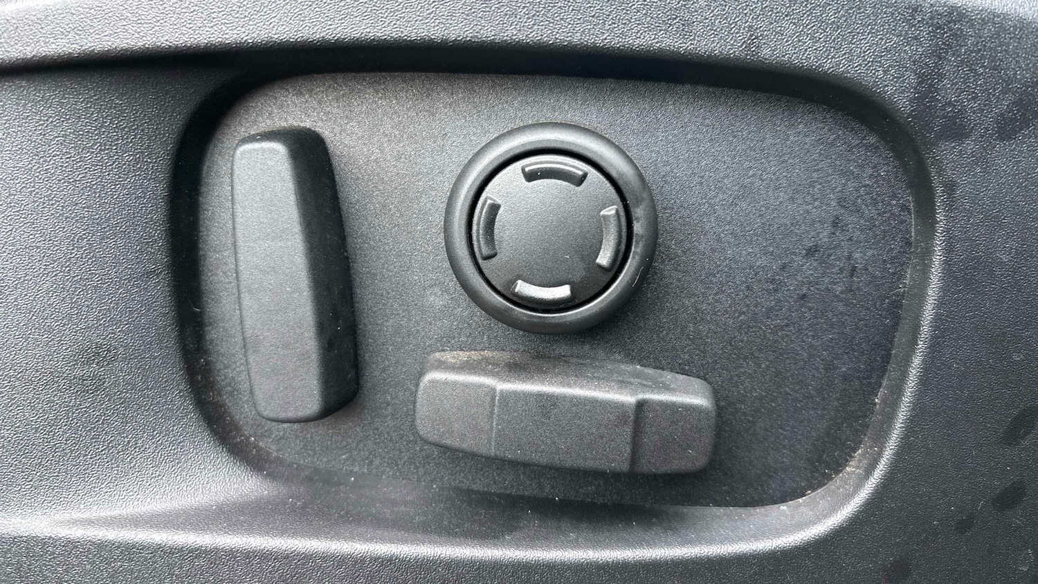 Used Land Rover Defender 2021 for sale - 76564428: Photo 19