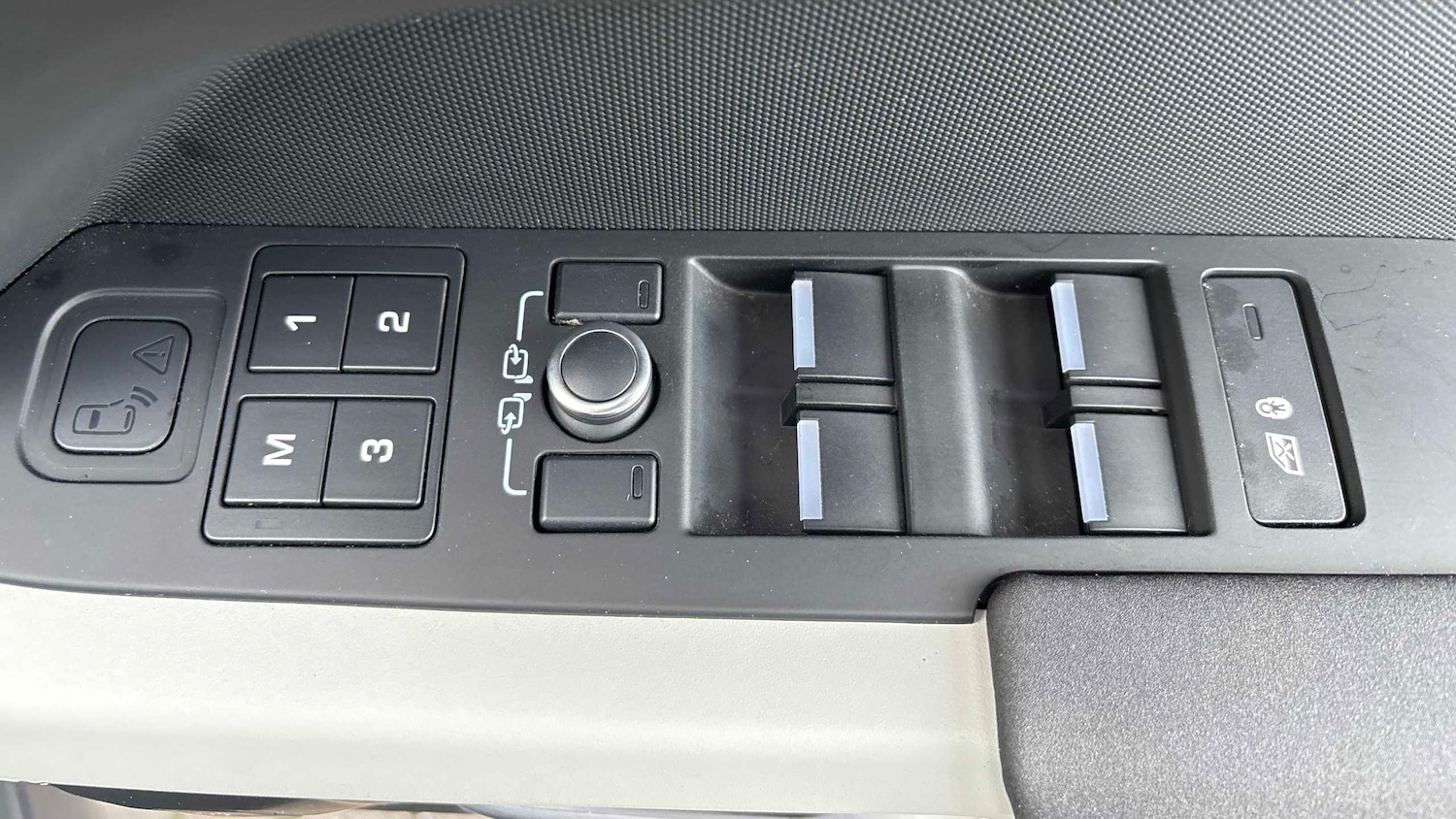 Used Land Rover Defender 2021 for sale - 76564428: Photo 20