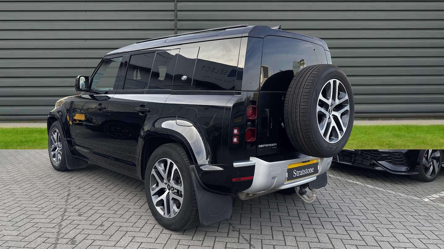 Used Land Rover Defender 2021 for sale - 76564428: Photo 3