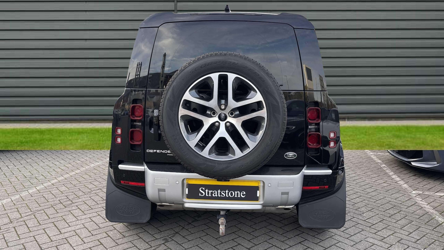 Used Land Rover Defender 2021 for sale - 76564428: Photo 8