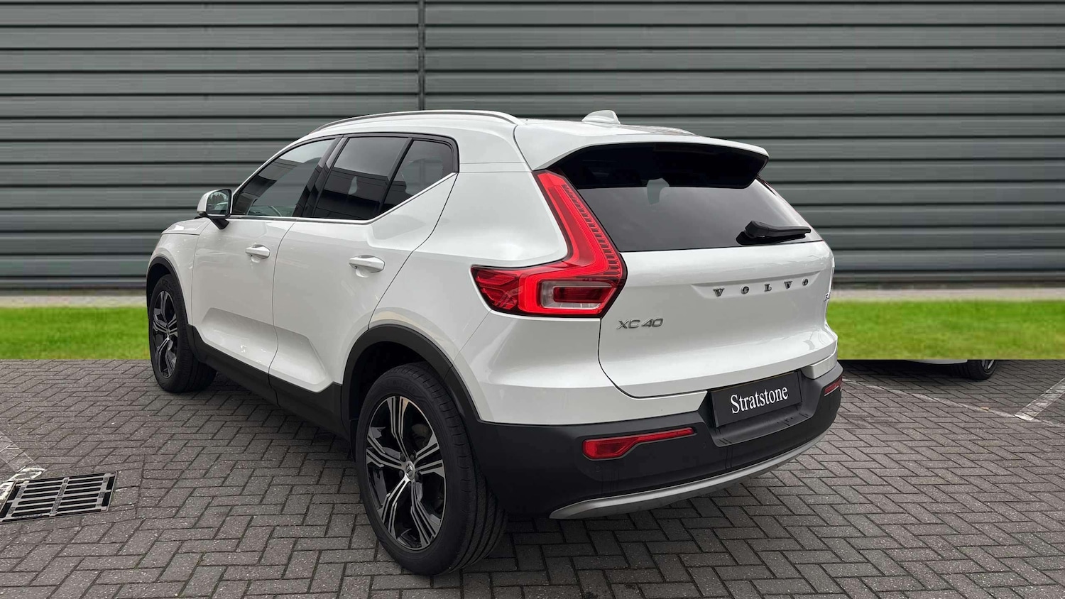 Used Volvo XC40 2021 for sale - 76553227: Photo 3