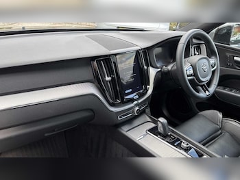 Used Volvo XC60 2021 for sale - 75733369: Photo