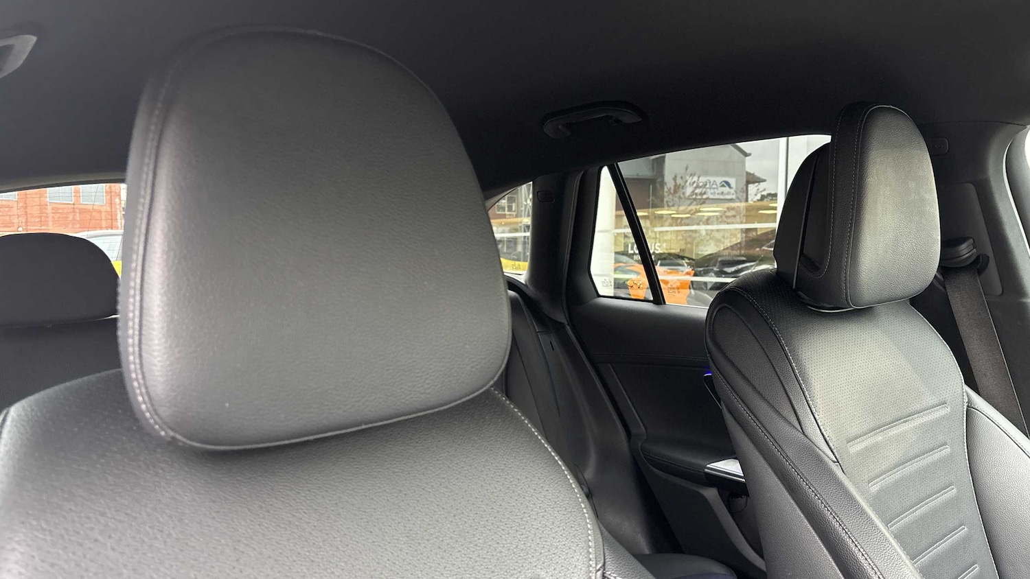 Used Mercedes-Benz GLC 2023 for sale - 76262478: Photo 18