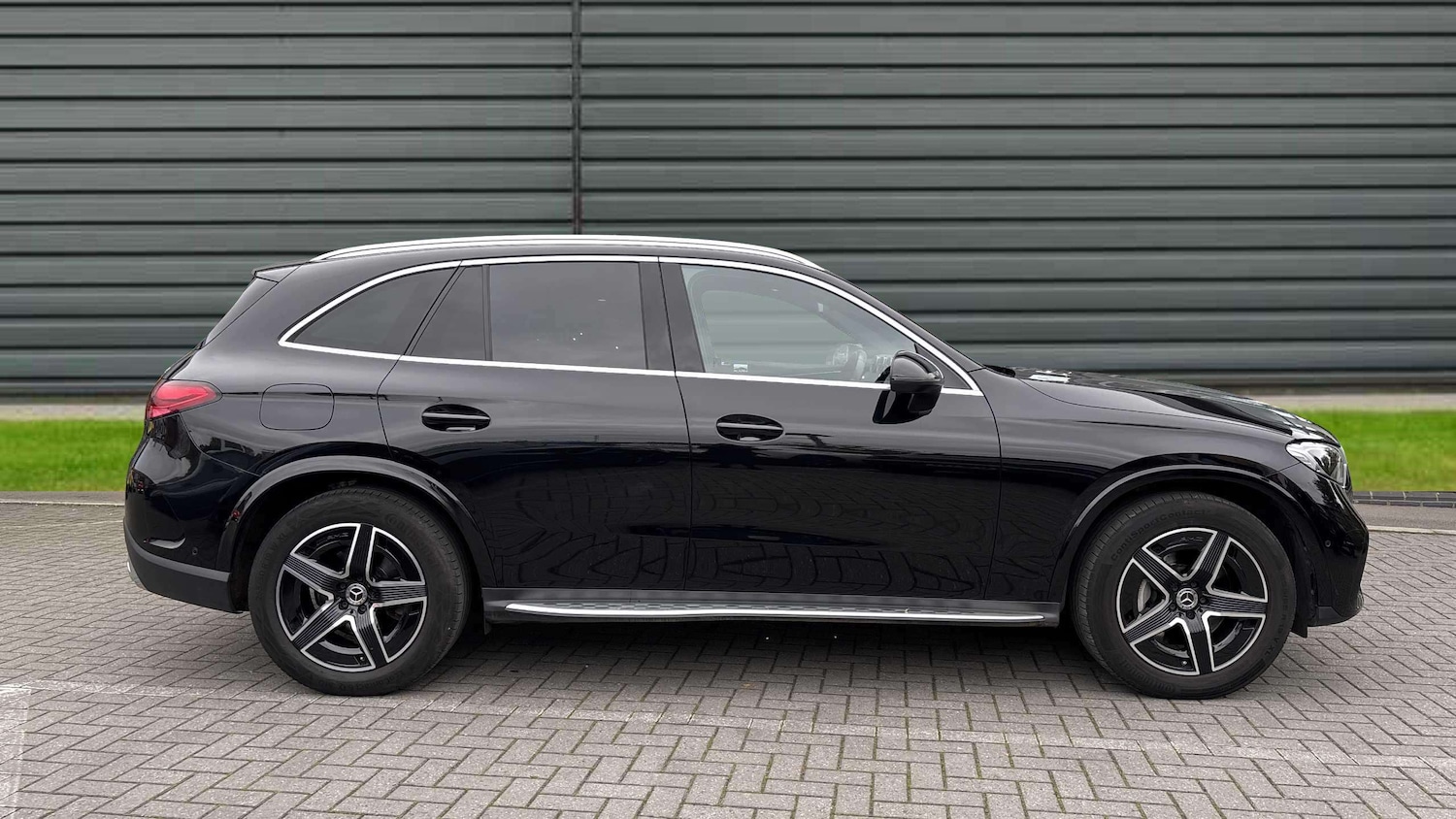 Used Mercedes-Benz GLC 2023 for sale - 76262478: Photo 4