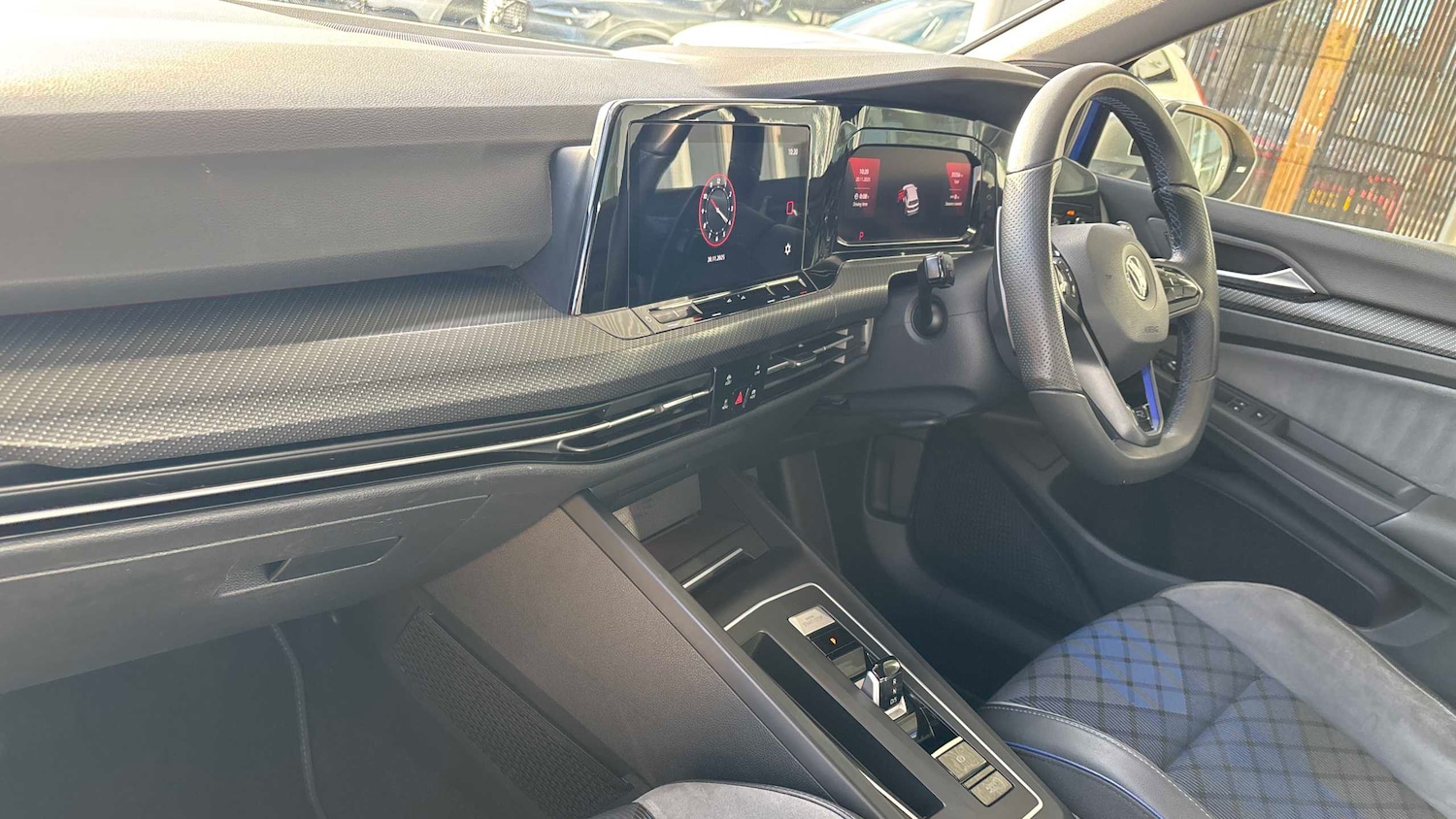 Used Volkswagen Golf for sale - 76648904: Photo 2