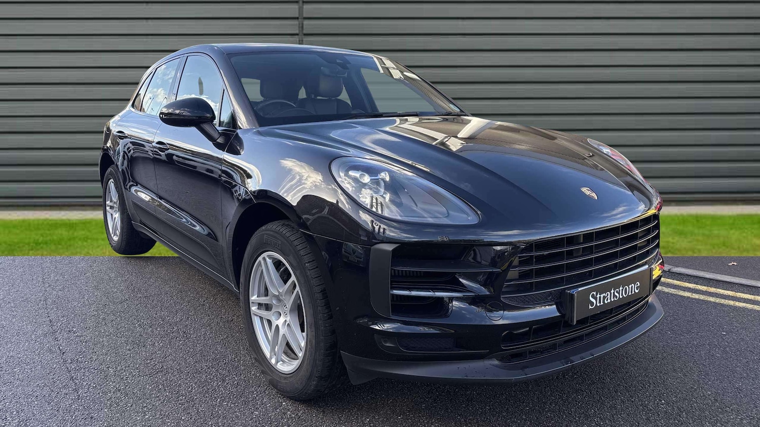 Used Porsche Macan 2019 for sale - 76442462: Photo 1