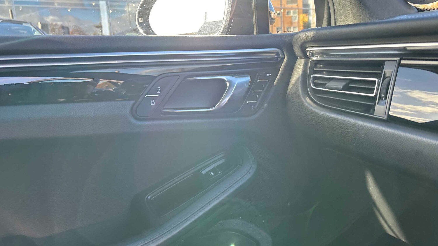 Used Porsche Macan 2019 for sale - 76442462: Photo 28