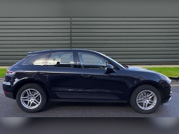 Used Porsche Macan 2019 for sale - 76442462: Photo