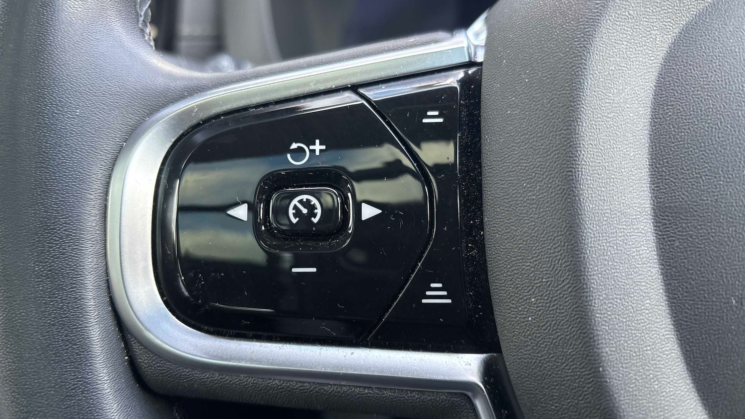 Used Volvo XC60 2022 for sale - 76636751: Photo 26