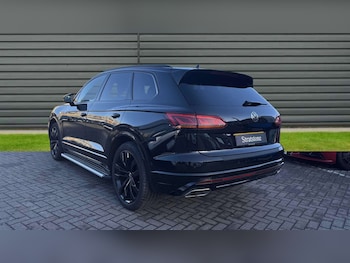 Used Volkswagen Touareg 2023 for sale - 77011132: Photo