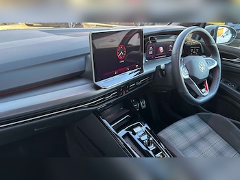 Used Volkswagen Golf 2024 for sale - 77827427: Photo