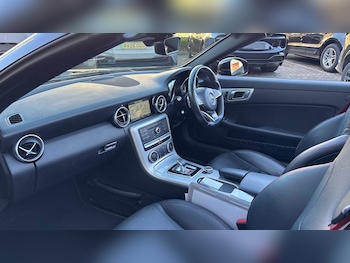 Used Mercedes-Benz SLC 2017 for sale - 77698805: Photo