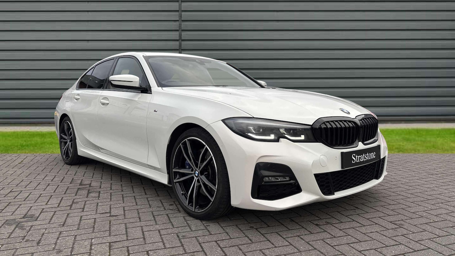 Used BMW 3 Series 2021 for sale - 76515533: Photo 1