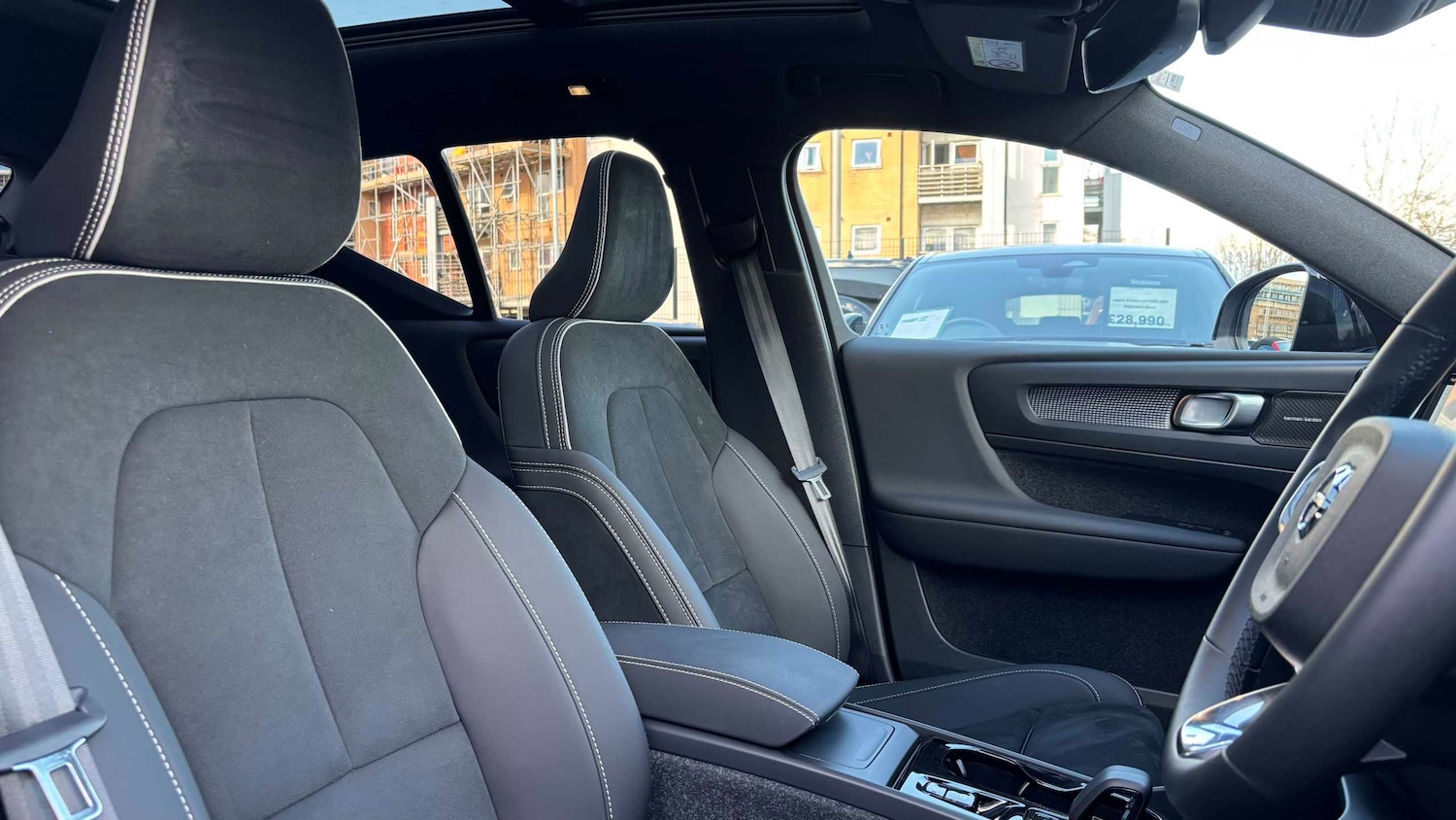 Used Volvo XC40 2025 for sale - 78089586: Photo 13