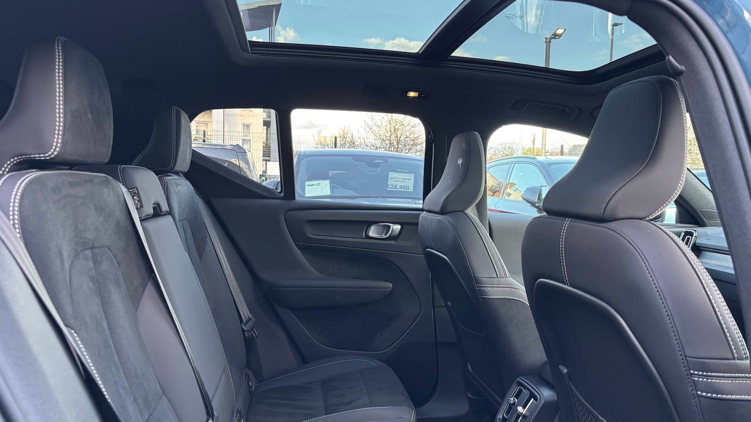 Used Volvo XC40 2025 for sale - 78089586: Photo 19