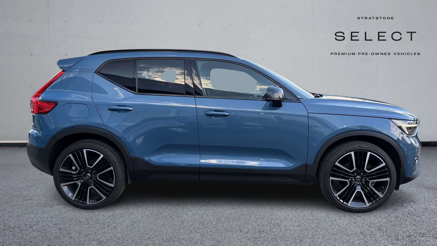 Used Volvo XC40 2025 for sale - 78089586: Photo 2