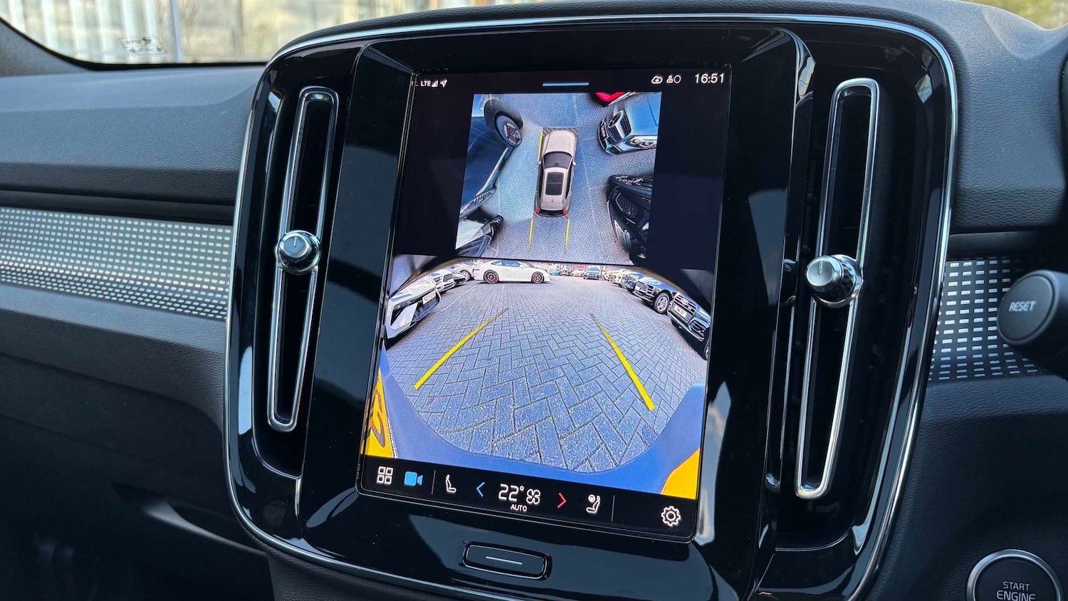 Used Volvo XC40 2025 for sale - 78089586: Photo 30