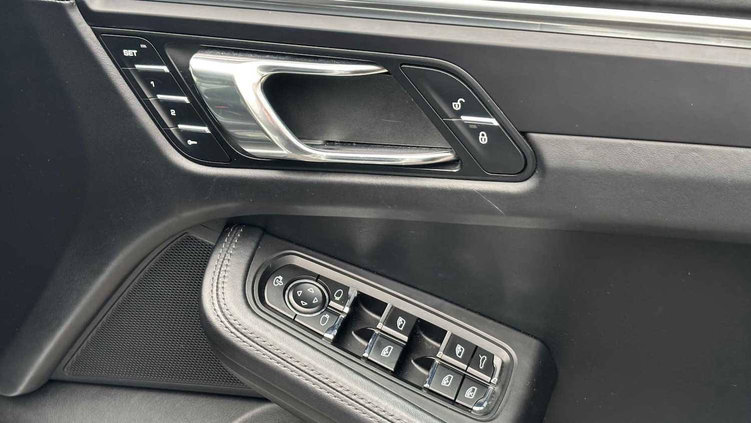 Used Porsche Macan 2017 for sale - 77913592: Photo 15