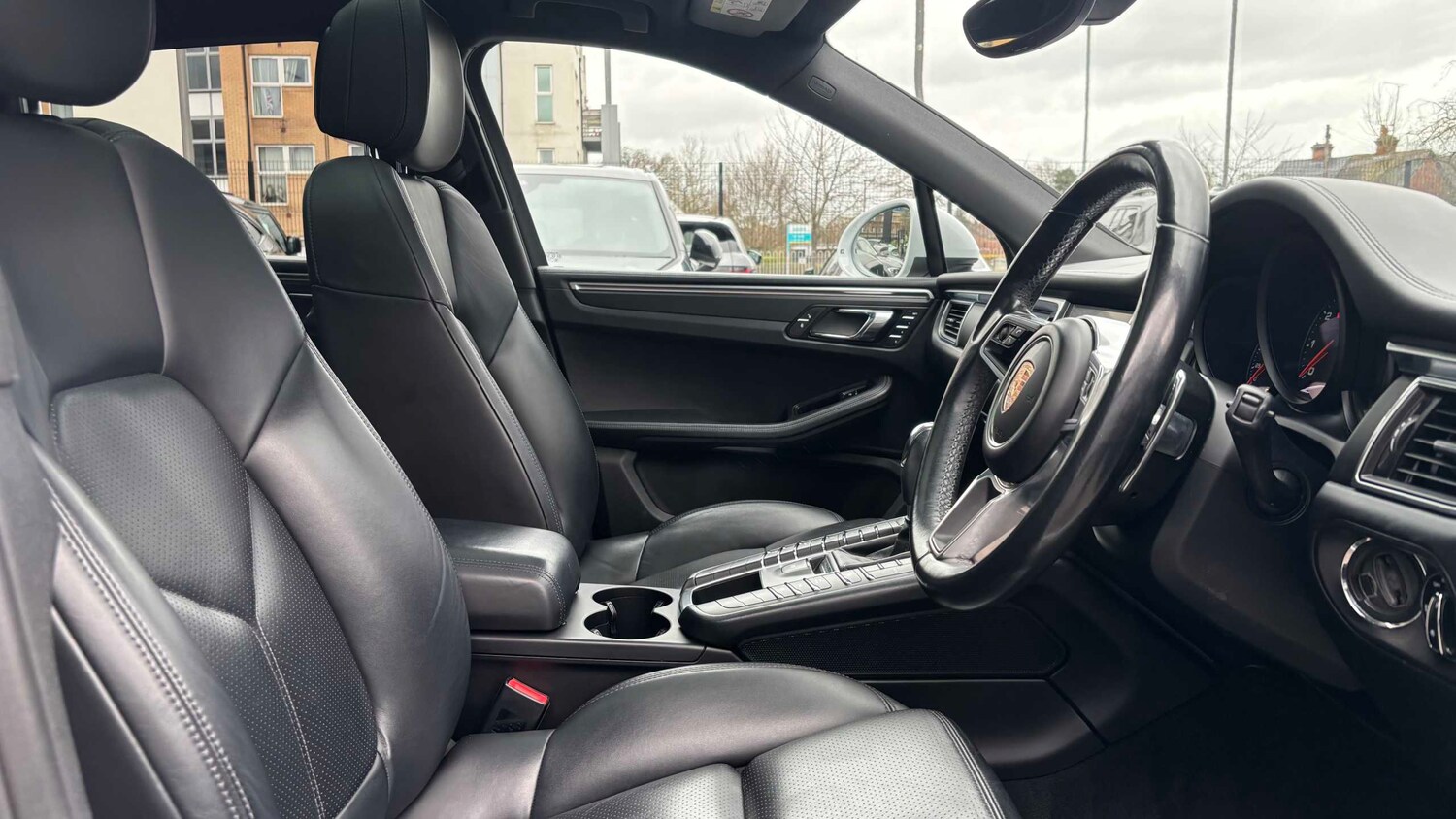 Used Porsche Macan 2017 for sale - 77913592: Photo 20