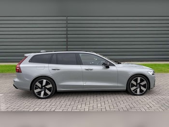 Used Volvo V60 2023 for sale - 77308436: Photo