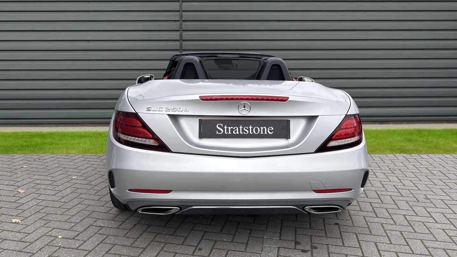 Used Mercedes-Benz SLC 2017 for sale - 76218446: Photo 8