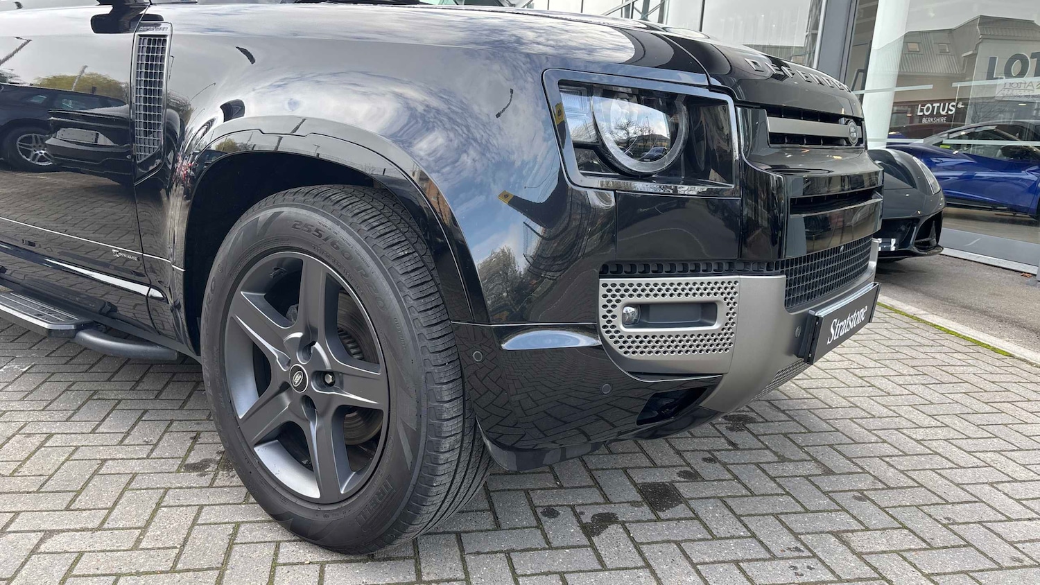 Used Land Rover Defender 2021 for sale - 77686636: Photo 11