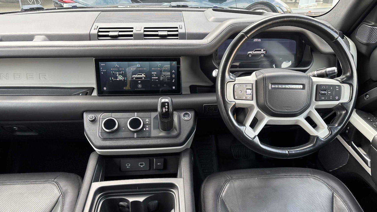 Used Land Rover Defender 2021 for sale - 77686636: Photo 16