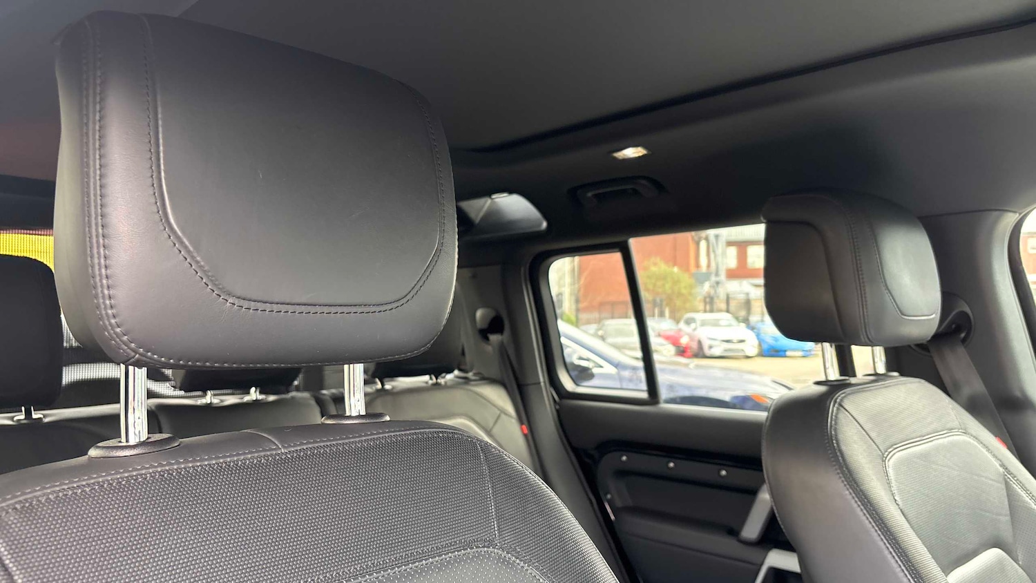 Used Land Rover Defender 2021 for sale - 77686636: Photo 17