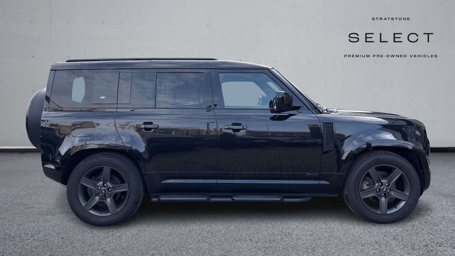 Used Land Rover Defender 2021 for sale - 77686636: Photo 4