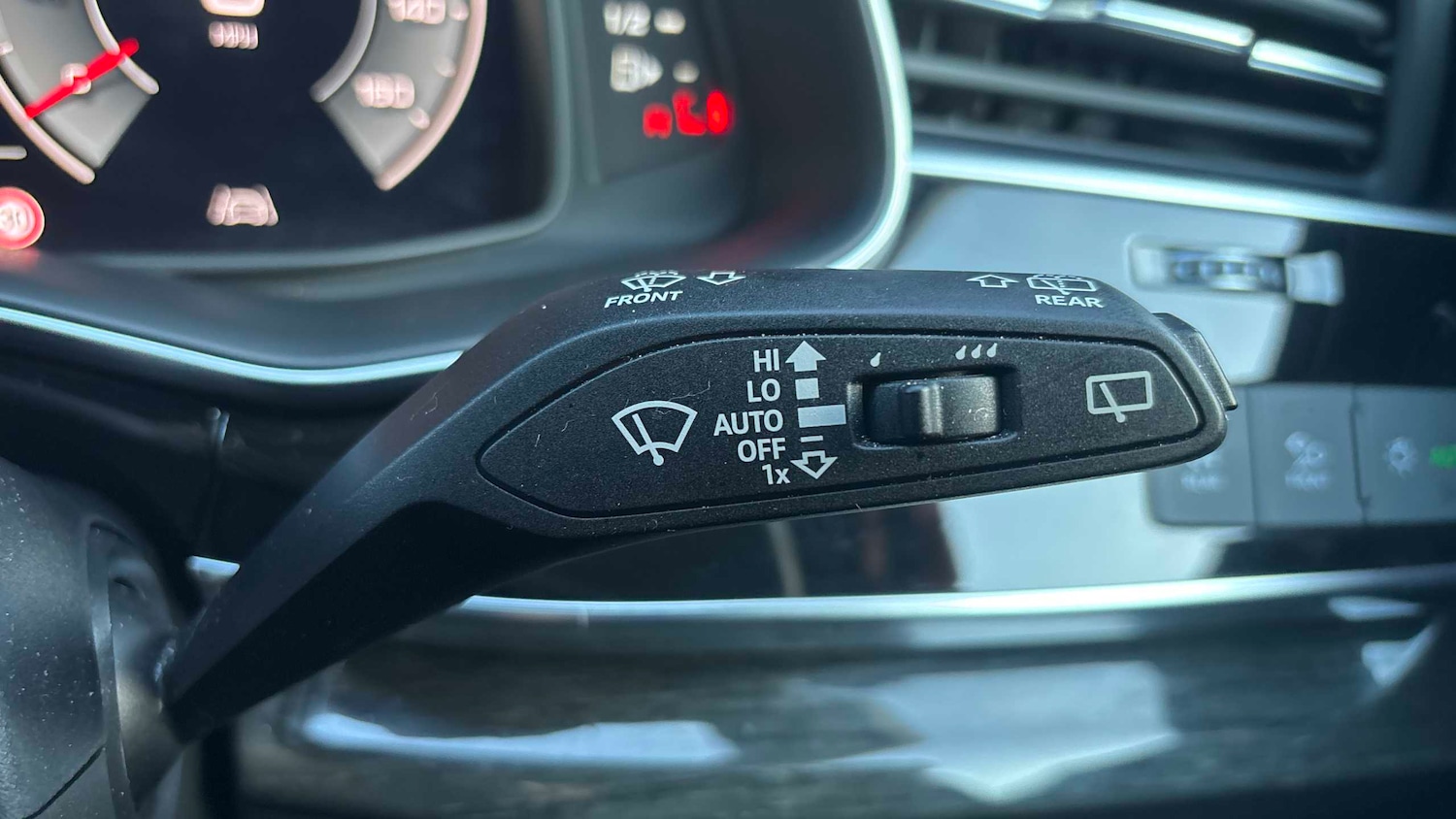 Used Audi Q7 2023 for sale - 76916189: Photo 26