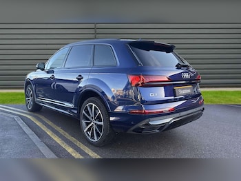 Used Audi Q7 2023 for sale - 76916189: Photo