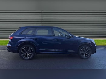 Used Audi Q7 2023 for sale - 76916189: Photo