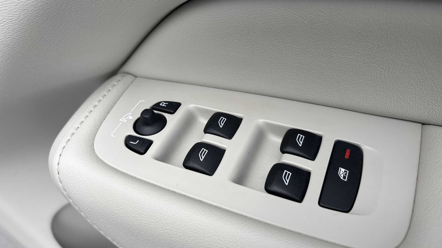 Used Volvo XC60 2020 for sale - 76141858: Photo 19