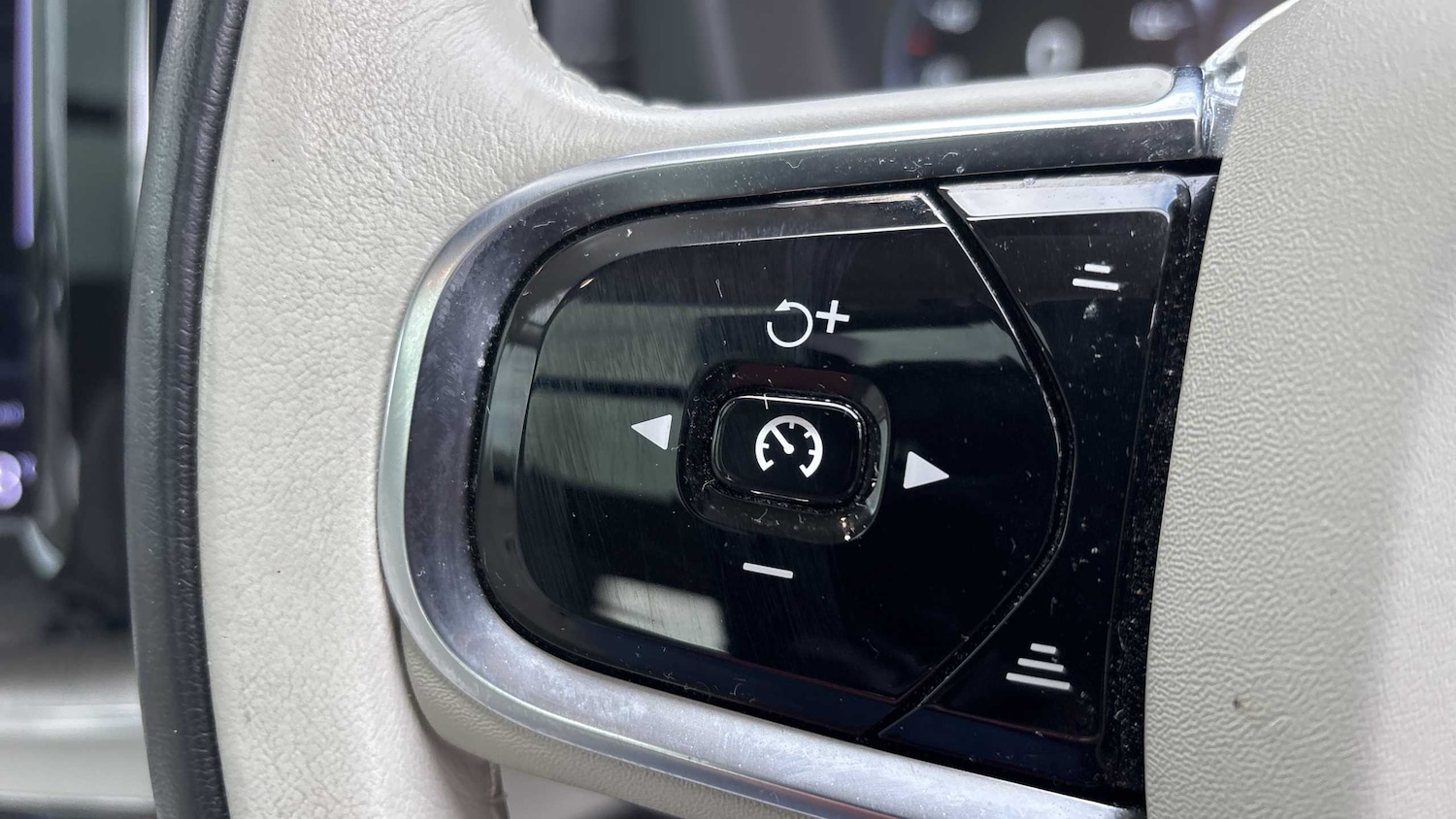 Used Volvo XC60 2020 for sale - 76141858: Photo 27