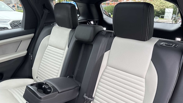 Used Land Rover Discovery Sport 2023 for sale - 76262527: Photo 16