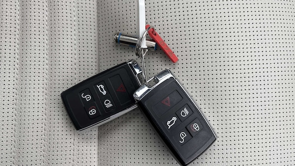 Used Land Rover Discovery Sport 2023 for sale - 76262527: Photo 33