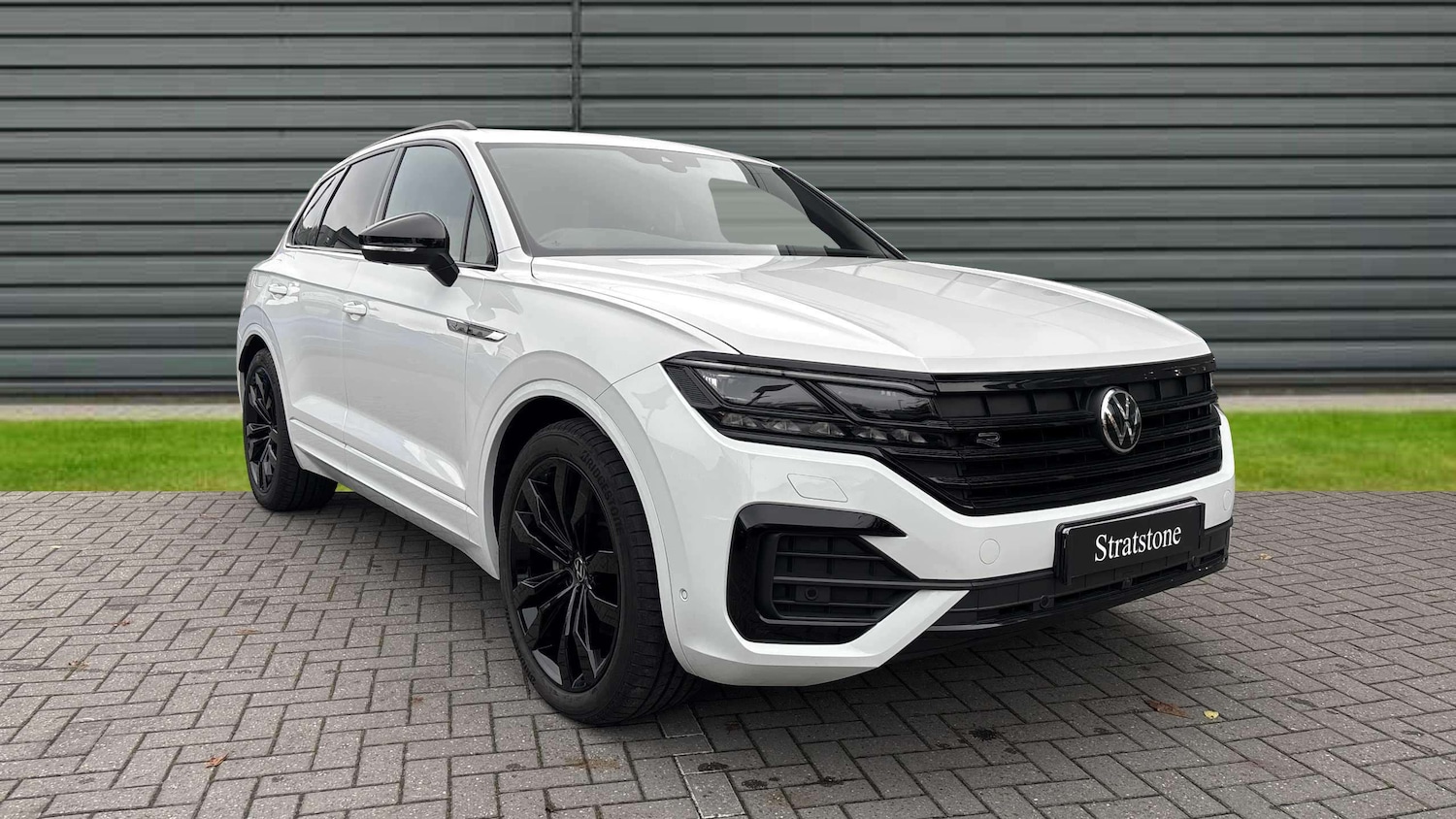 Used Volkswagen Touareg 2023 for sale - 76435784: Photo 1