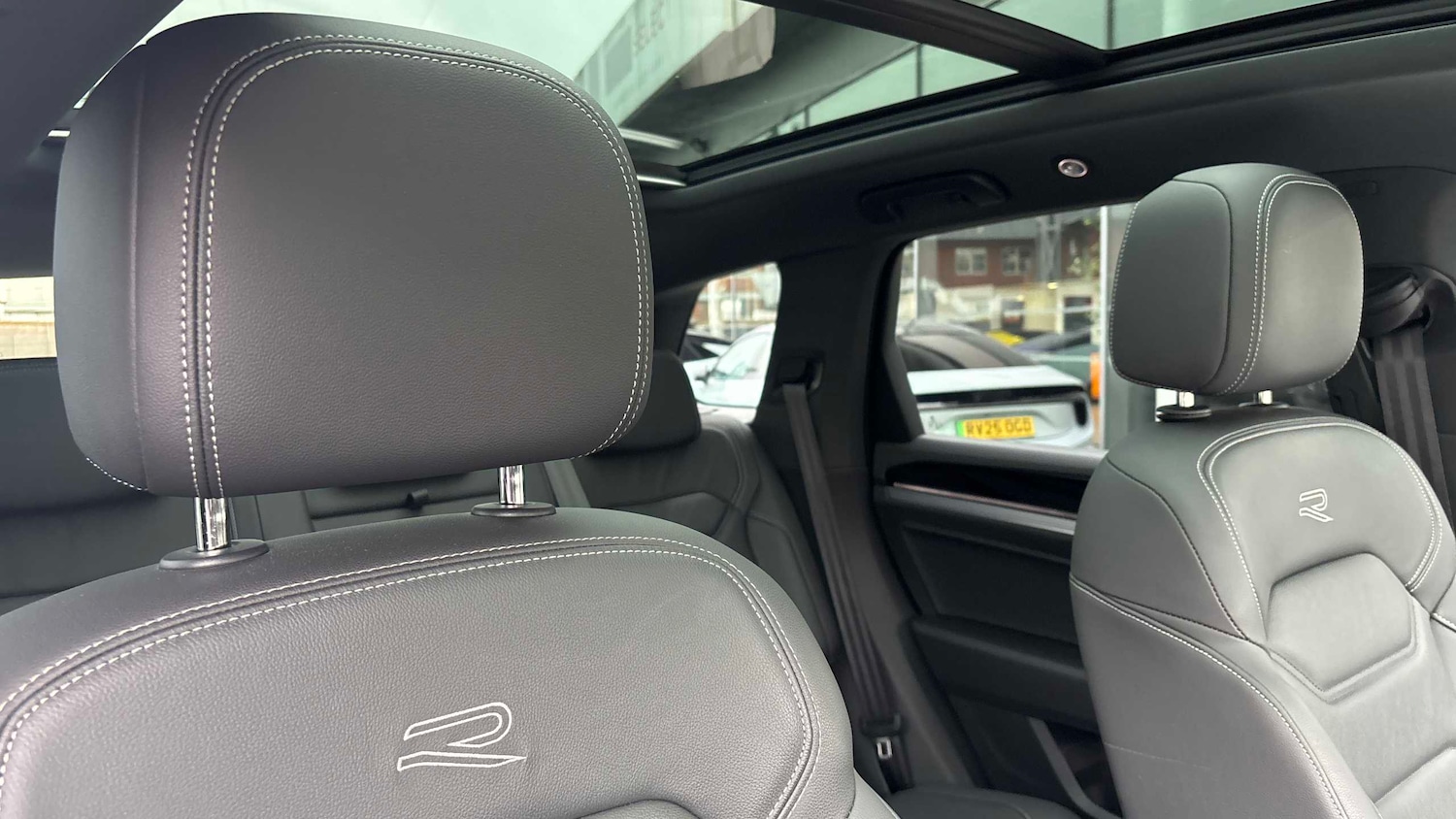 Used Volkswagen Touareg 2023 for sale - 76435784: Photo 18