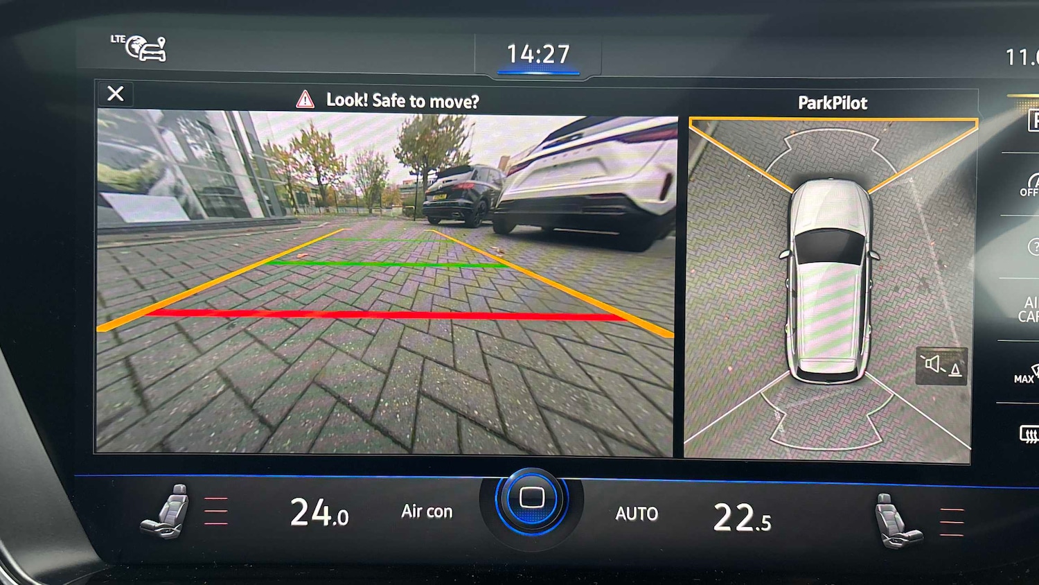 Used Volkswagen Touareg 2023 for sale - 76435784: Photo 34