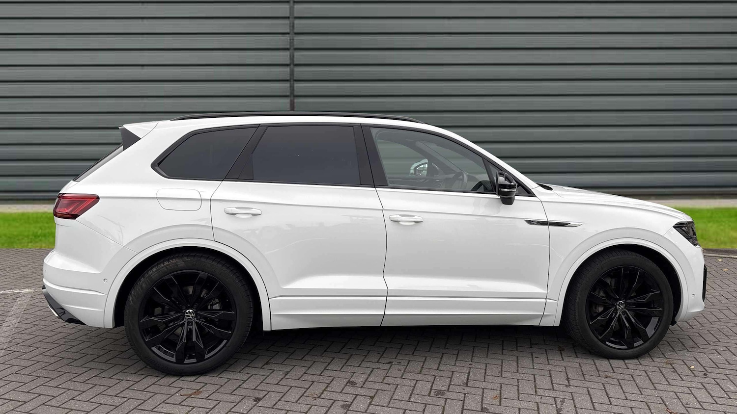 Used Volkswagen Touareg 2023 for sale - 76435784: Photo 4