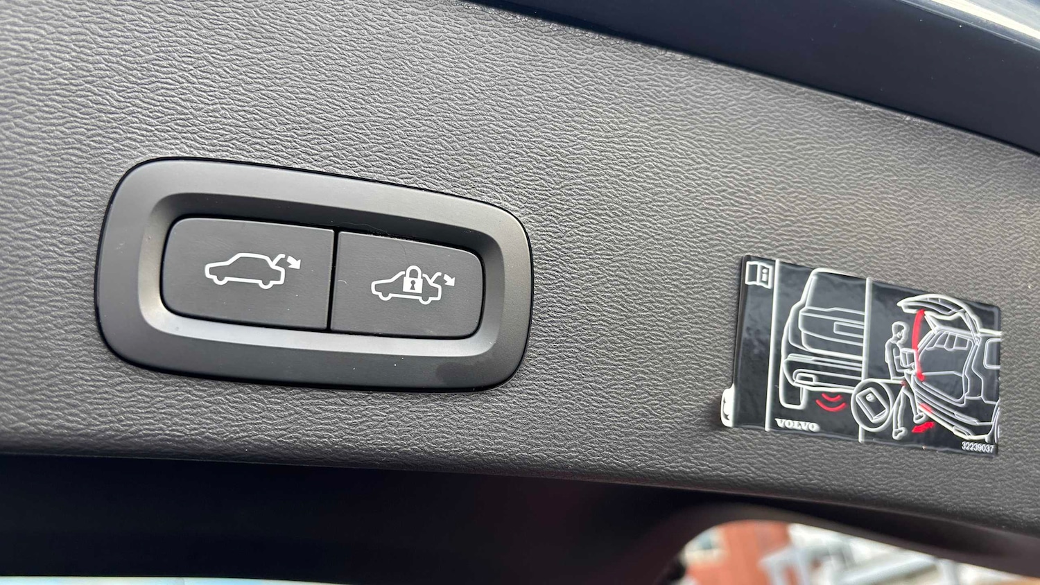 Used Volvo XC40 2021 for sale - 76442421: Photo 10