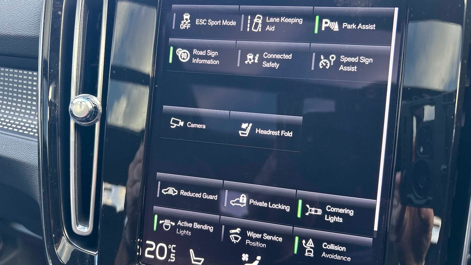 Used Volvo XC40 2021 for sale - 76442421: Photo 24