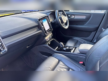 Used Volvo XC40 2021 for sale - 76442421: Photo