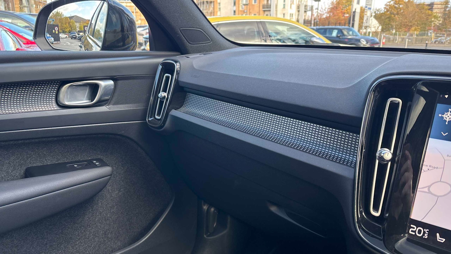 Used Volvo XC40 2021 for sale - 76442421: Photo 6