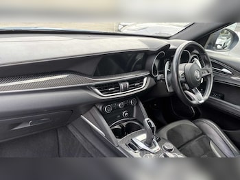 Used Alfa Romeo Stelvio 2021 for sale - 76034820: Photo 2